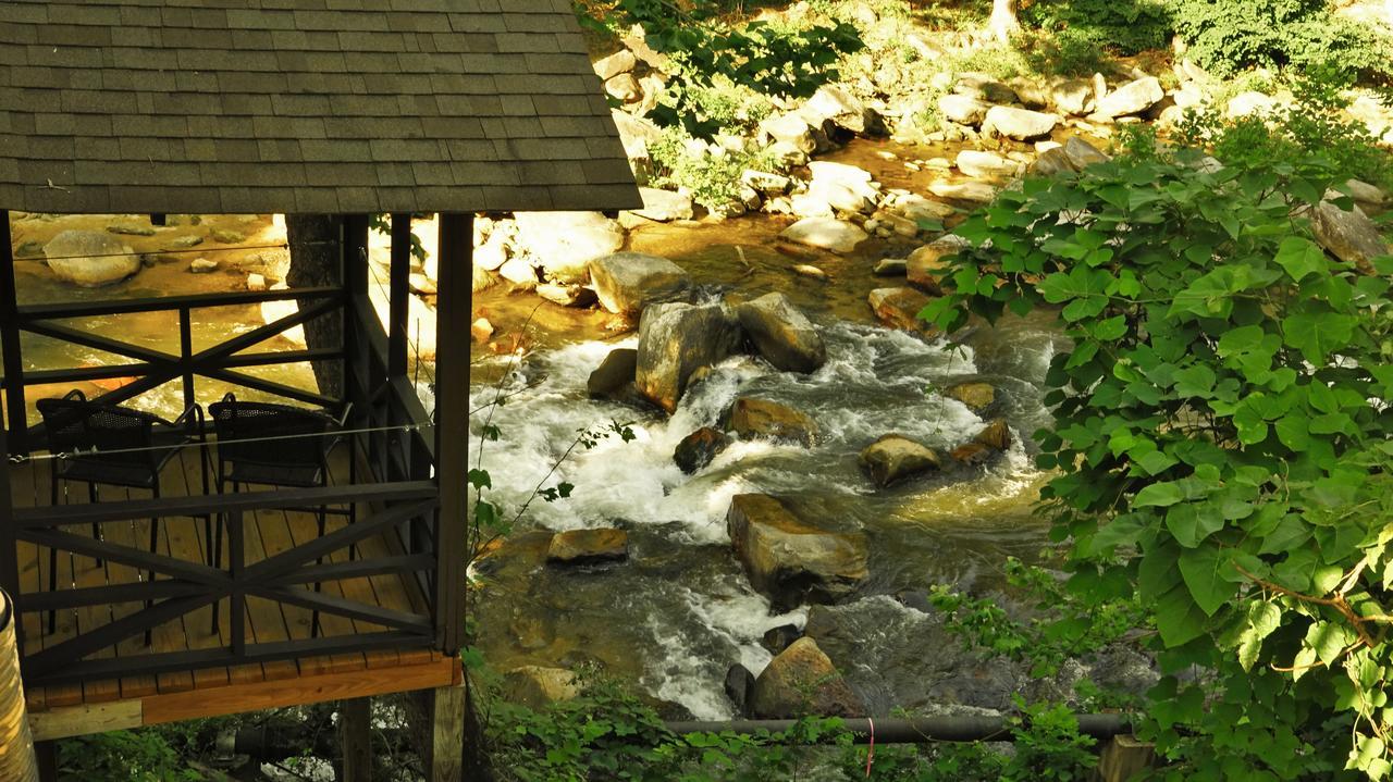 Riverside Lodge At Чимни-Рок Экстерьер фото