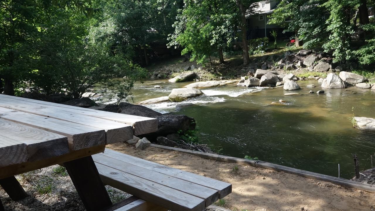 Riverside Lodge At Чимни-Рок Экстерьер фото