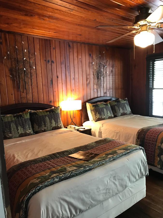 Riverside Lodge At Чимни-Рок Экстерьер фото